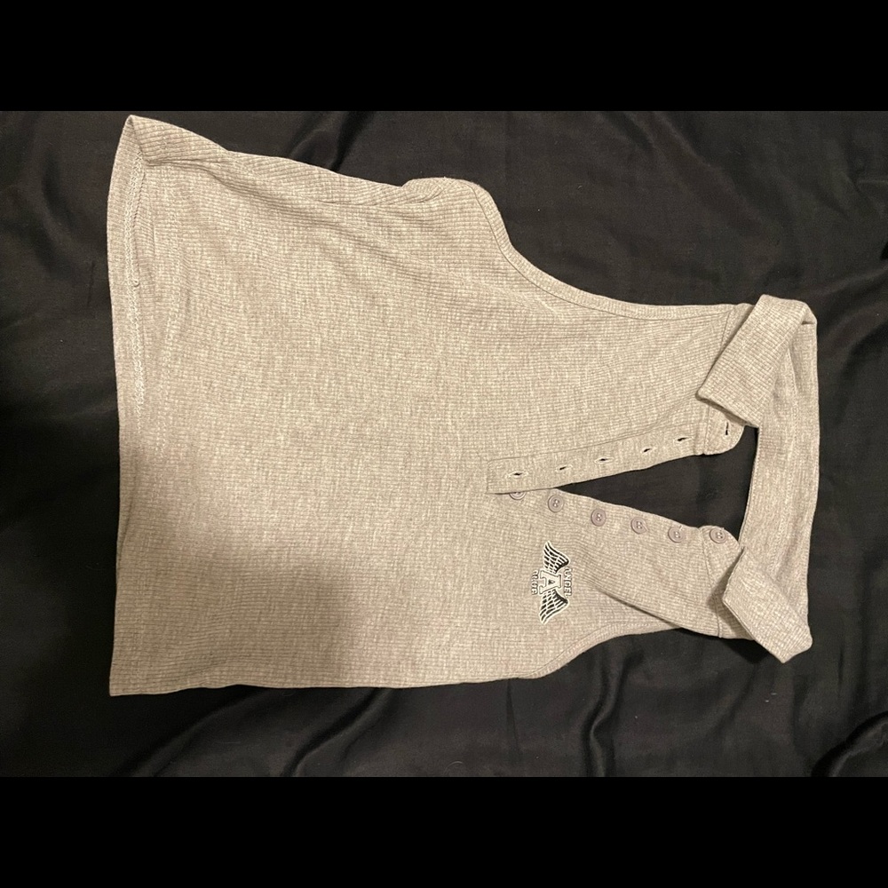 size m sleeveless halter top